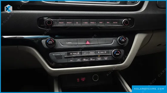 KIA CARNIVAL 11-SEATER DELUXE