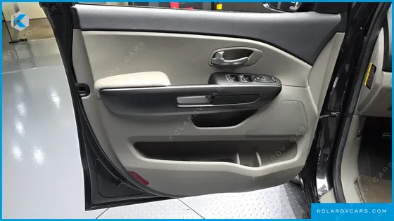 KIA CARNIVAL 11-SEATER DELUXE