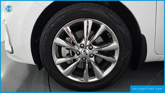 KIA CARNIVAL 9-SEATER PRSTIGE