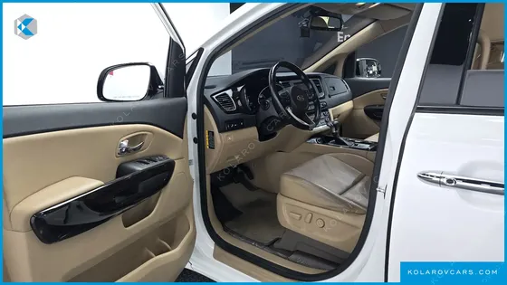KIA CARNIVAL 9-SEATER PRSTIGE