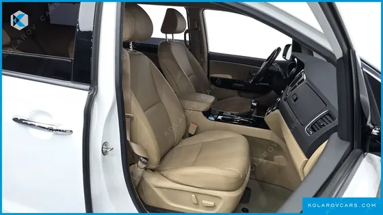 KIA CARNIVAL 9-SEATER PRSTIGE