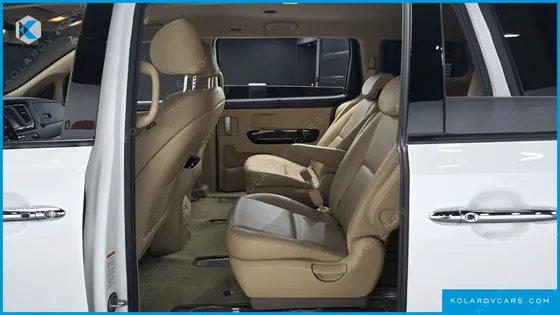 KIA CARNIVAL 9-SEATER PRSTIGE