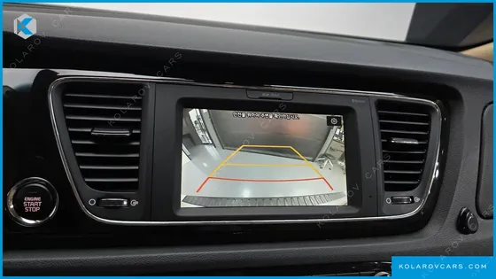 KIA CARNIVAL 9-SEATER PRSTIGE