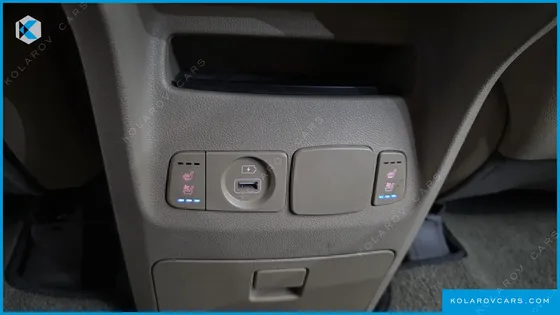 KIA CARNIVAL 9-SEATER PRSTIGE