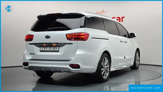 KIA CARNIVAL 9-SEATER NOBLESSE SPECIAL