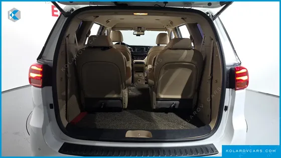 KIA CARNIVAL 9-SEATER NOBLESSE SPECIAL