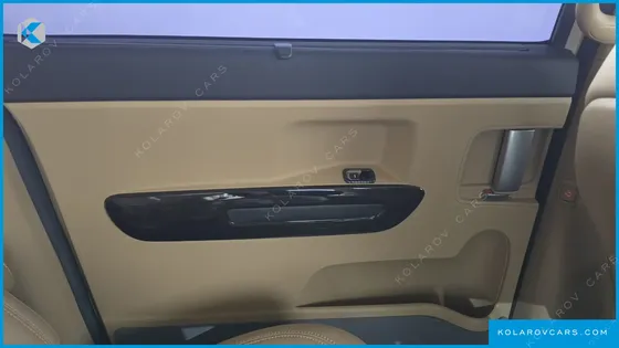 KIA CARNIVAL 9-SEATER NOBLESSE SPECIAL