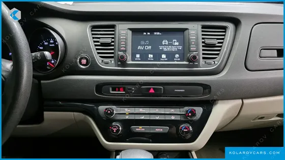 KIA CARNIVAL 11-SEATER DELUXE