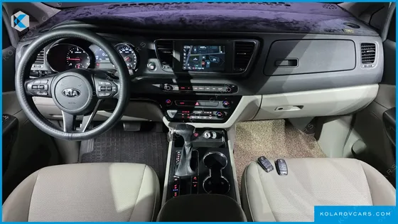 KIA CARNIVAL 9-SEATER LUXURY