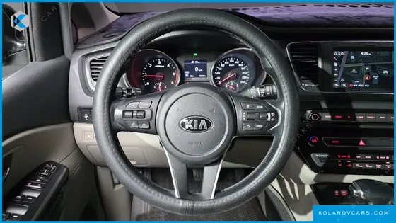 KIA CARNIVAL 9-SEATER LUXURY
