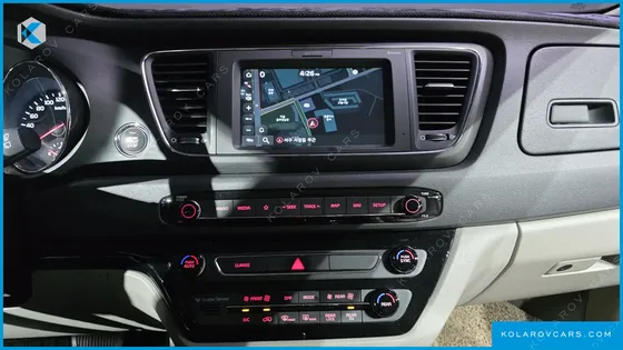 KIA CARNIVAL 9-SEATER LUXURY