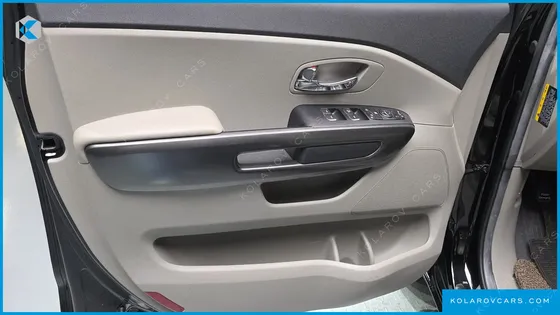 KIA CARNIVAL 9-SEATER LUXURY