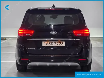 KIA CARNIVAL 9-SEATER PRSTIGE