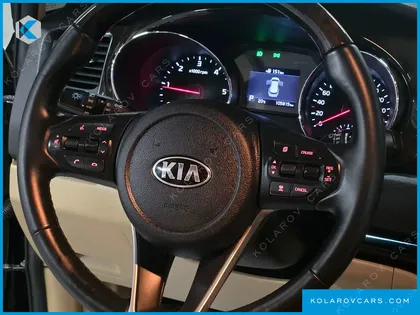 KIA CARNIVAL 9-SEATER PRSTIGE