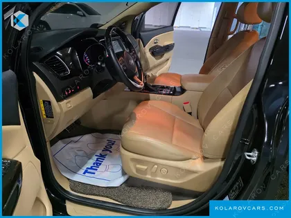 KIA CARNIVAL 9-SEATER PRSTIGE