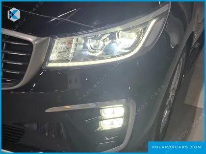 KIA CARNIVAL 9-SEATER PRSTIGE