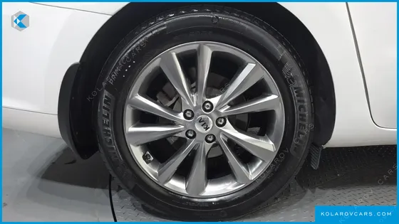KIA CARNIVAL 9-SEATER NOBLESSE SPECIAL