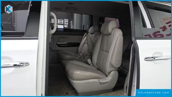 KIA CARNIVAL 9-SEATER NOBLESSE SPECIAL