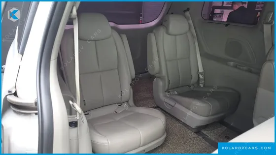 KIA CARNIVAL 9-SEATER NOBLESSE SPECIAL
