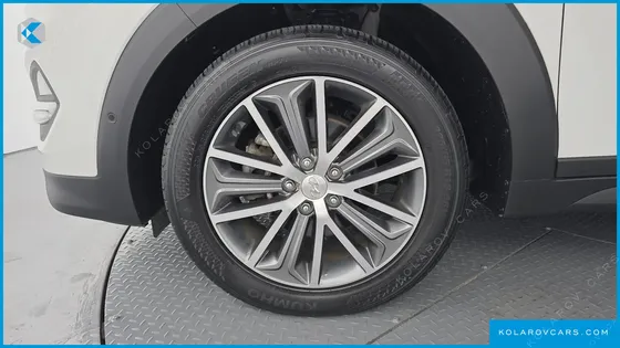 HYUNDAI TUCSON DIESEL 2.0 2WD
