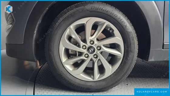 HYUNDAI TUCSON DIESEL 2.0 2WD