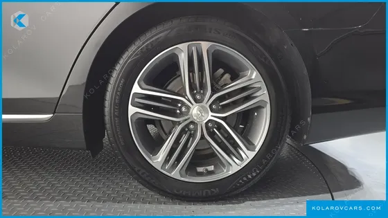 HYUNDAI GRANDEUR 3.0 LPI EXCLUSIVE (RENTAL CAR)