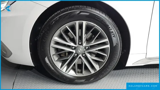 HYUNDAI GRANDEUR 2.4 PREMIUM