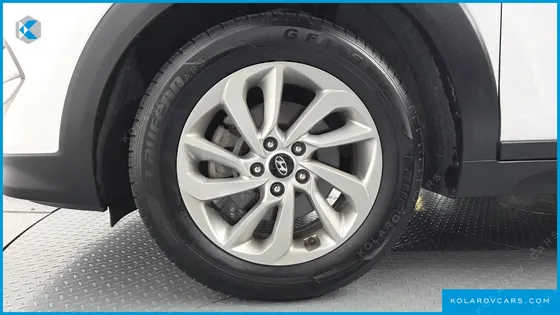 HYUNDAI TUCSON DIESEL 2.0 2WD