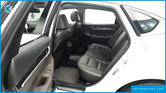 HYUNDAI GRANDEUR 2.2 DIESEL PREMIUM