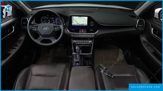 HYUNDAI GRANDEUR 2.2 DIESEL PREMIUM