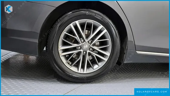 HYUNDAI GRANDEUR 2.4 PREMIUM