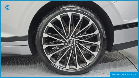 HYUNDAI GRANDEUR CALLIGRAPHY