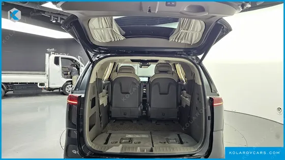 KIA CARNIVAL GASOLINE 7-SEATER HI-LIMOUSINE
