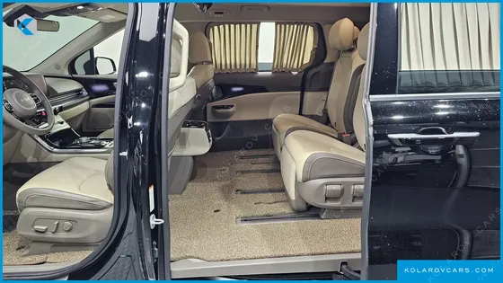 KIA CARNIVAL GASOLINE 7-SEATER HI-LIMOUSINE