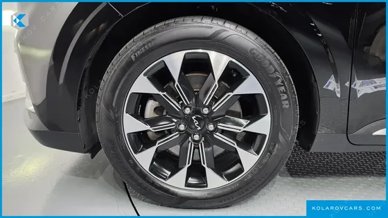 KIA CARNIVAL DIESEL 7-SEATER NOBLESSE