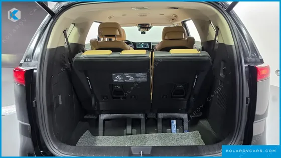 KIA CARNIVAL DIESEL 7-SEATER NOBLESSE