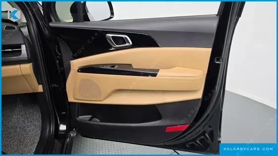 KIA CARNIVAL DIESEL 7-SEATER NOBLESSE