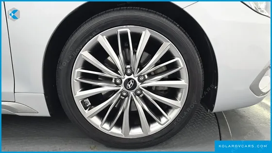 HYUNDAI GRANDEUR 2.4 PREMIUM