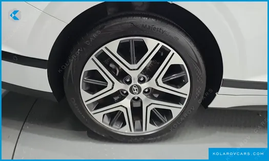 HYUNDAI GRANDEUR 2,5 GASOLINE 2WD