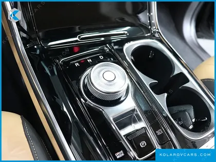 KIA CARNIVAL DIESEL 9-SEATER SIGNATURE