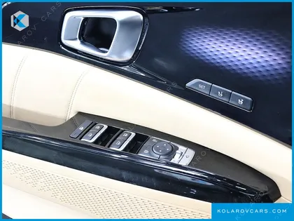 KIA CARNIVAL DIESEL 9-SEATER SIGNATURE