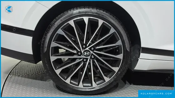 HYUNDAI GRANDEUR CALLIGRAPHY