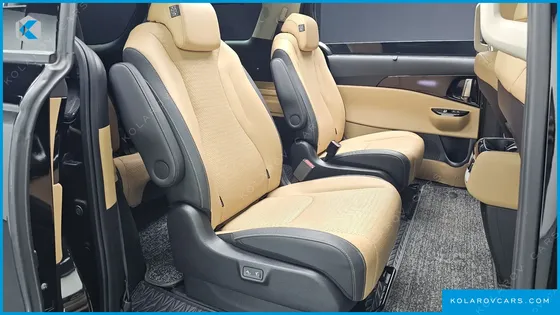 KIA CARNIVAL GASOLINE 9-SEATER SIGNATURE