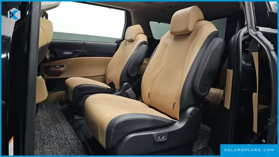 KIA CARNIVAL GASOLINE 9-SEATER SIGNATURE
