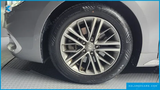 HYUNDAI GRANDEUR 2.4 PREMIUM