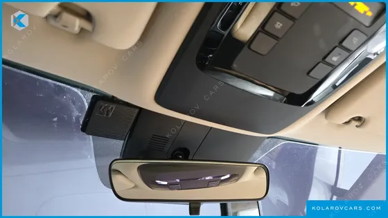 KIA CARNIVAL DIESEL 9-SEATER PRESTIGE