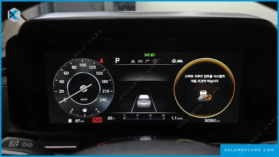 KIA CARNIVAL GASOLINE 9-SEATER SIGNATURE