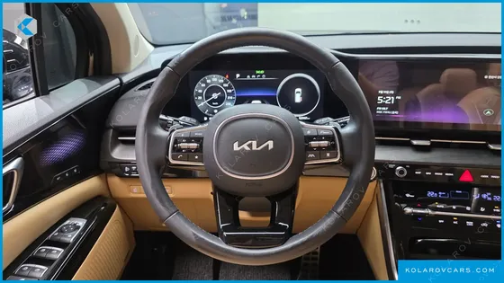 KIA CARNIVAL GASOLINE 9-SEATER SIGNATURE