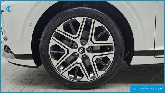 HYUNDAI GRANDEUR 2,5 GASOLINE 2WD