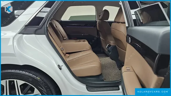 HYUNDAI GRANDEUR 2,5 GASOLINE 2WD